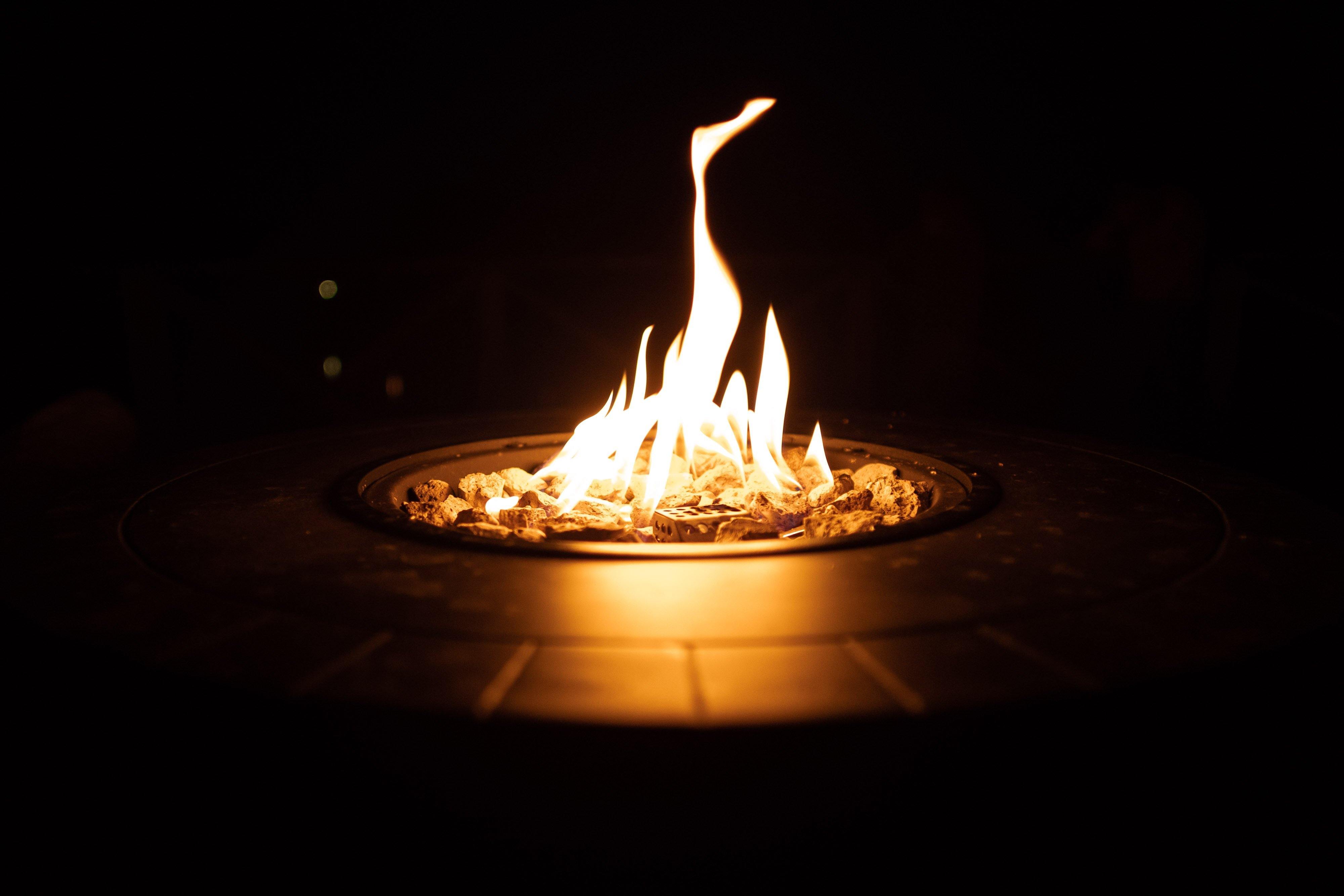 Which is better overall, Wood or Gas Fire Pits? - Mancave Backyard