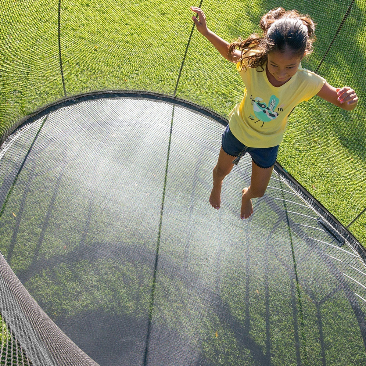 Springfree Outdoor 8 x 11 Ft Trampoline, Enclosure, Hoop Game, and Step Ladder - 215843