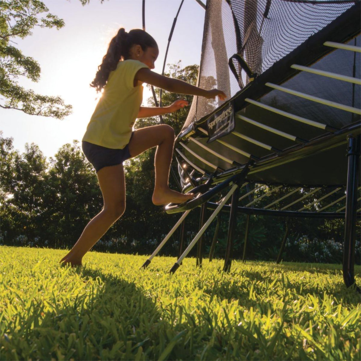 Springfree Outdoor Square 13 Foot Trampoline, Enclosure, Hoop Game, and Ladder - 215885