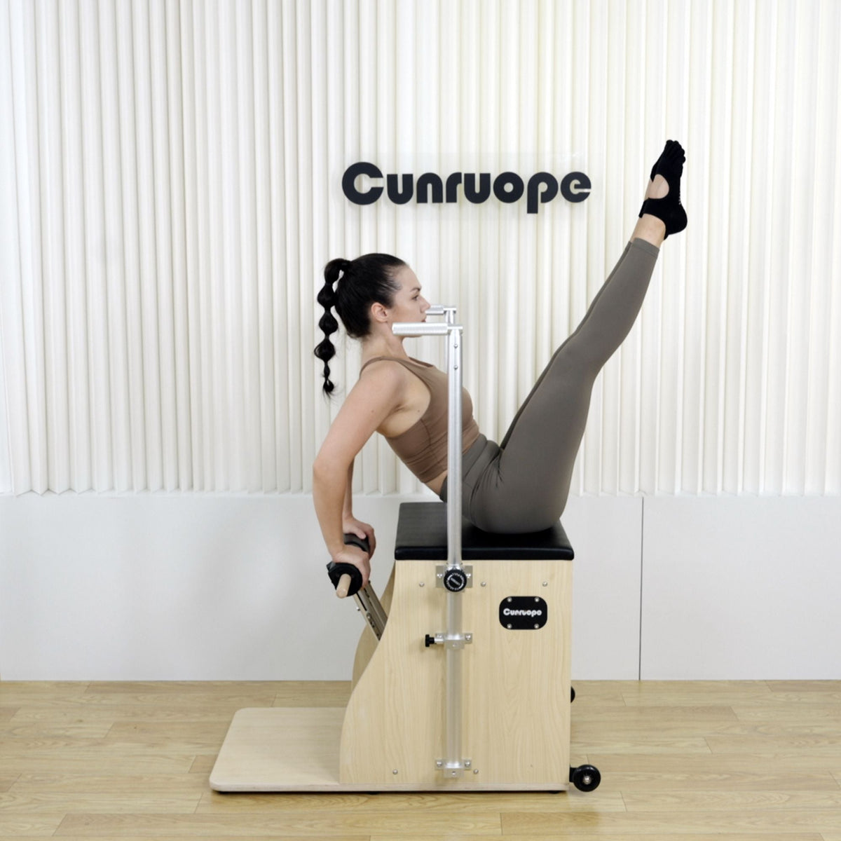 Cunruope M2 Wunda Chair with Handles Plus - WC-1