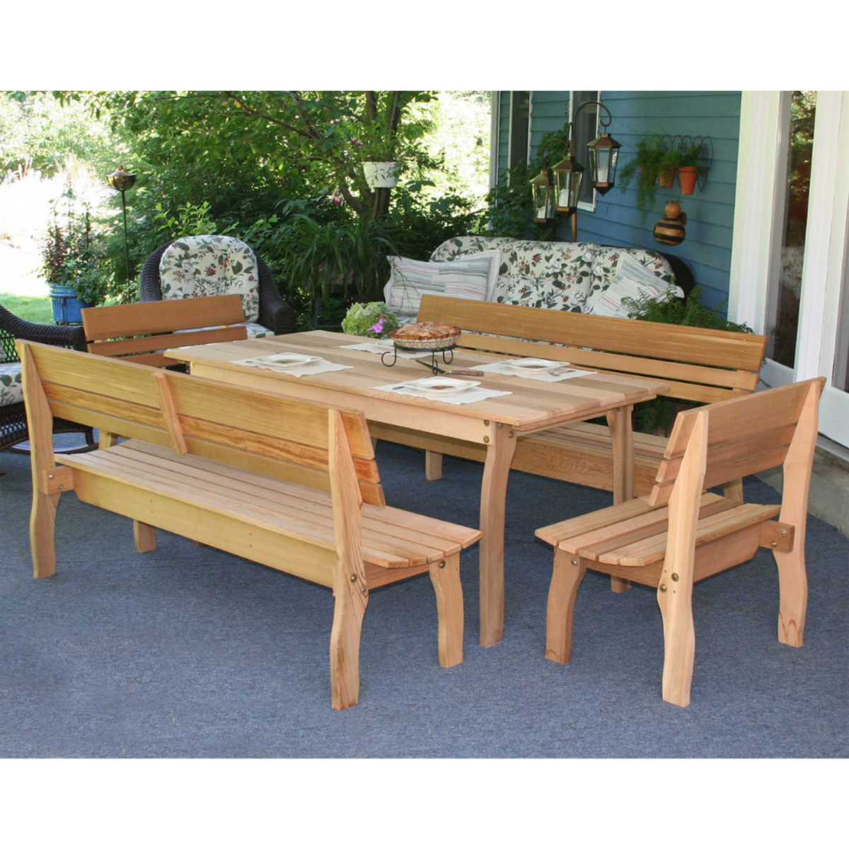 Creekvine Designs Cedar Chickadee Dining Set - ELY46CTT4BBCVD
