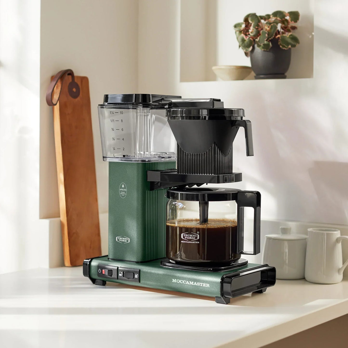Moccamaster KBGV Select 10-Cup Coffee Maker in Juniper - 53923