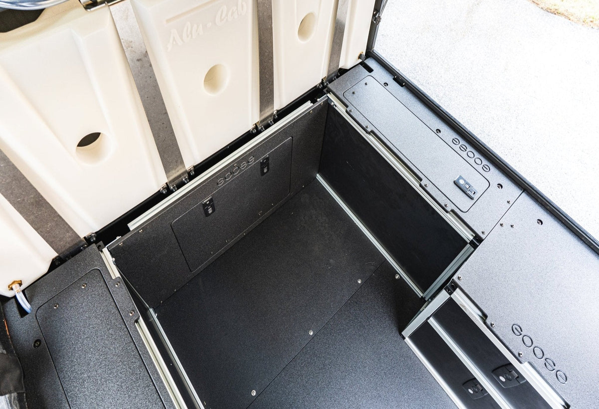 GOOSE GEAR Alu-Cab Canopy Camper V2 - Chevy Colorado/GMC Canyon 2015-2022 2nd Gen. - Front Utility Module - 5' Bed - 2817-GGR-SH