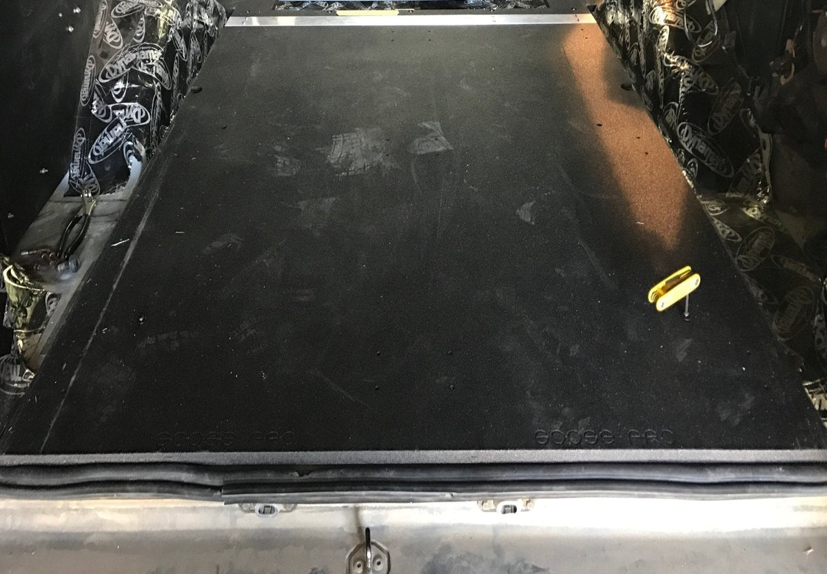 GOOSE GEAR Ford Excursion 2000-2006 1st Gen. - Rear Plate System - 1008-GGR-SH